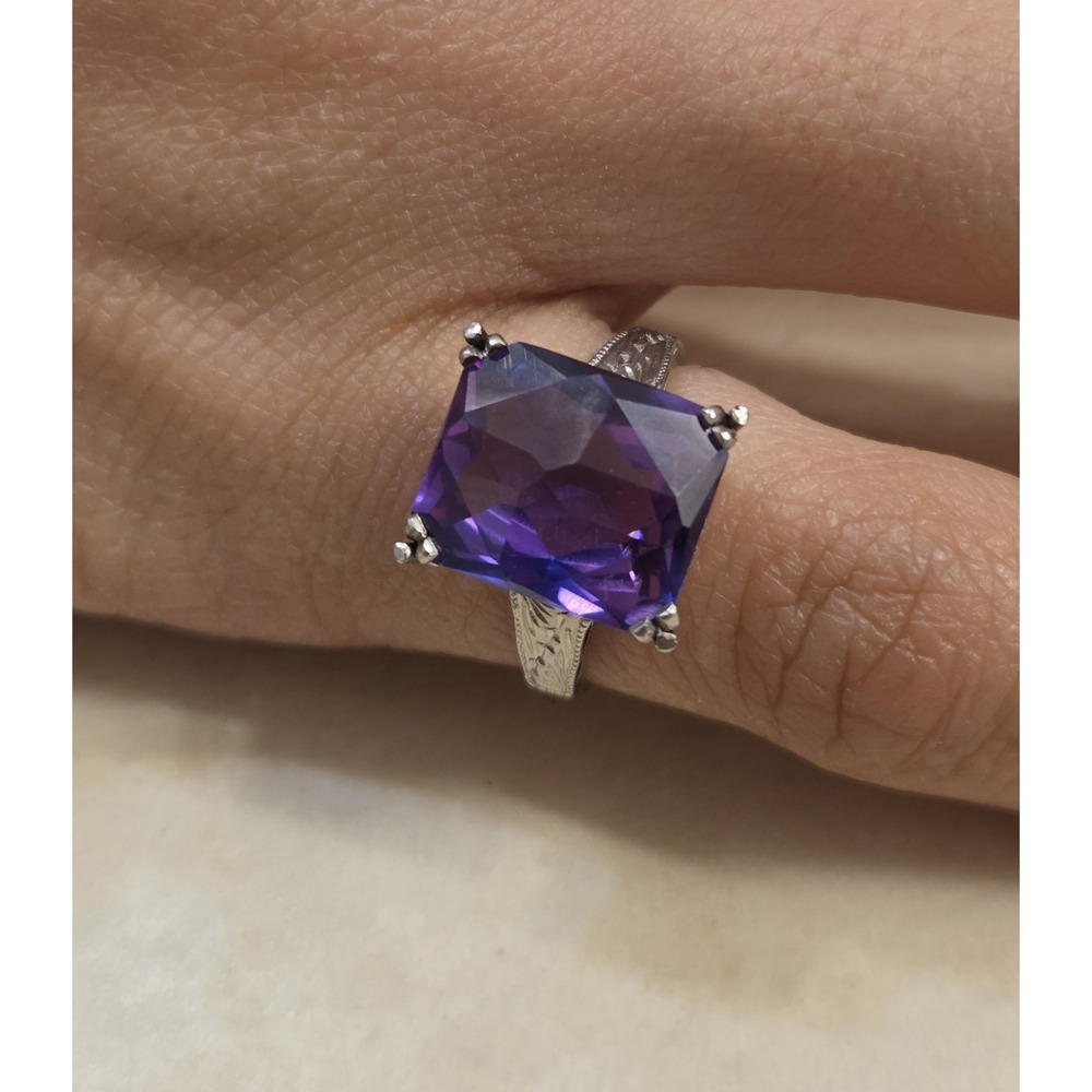 Vintage 850 Platinum 5.71 Carat Cushion-Cut Natural Amethyst‎ Size 4.5 Appraised